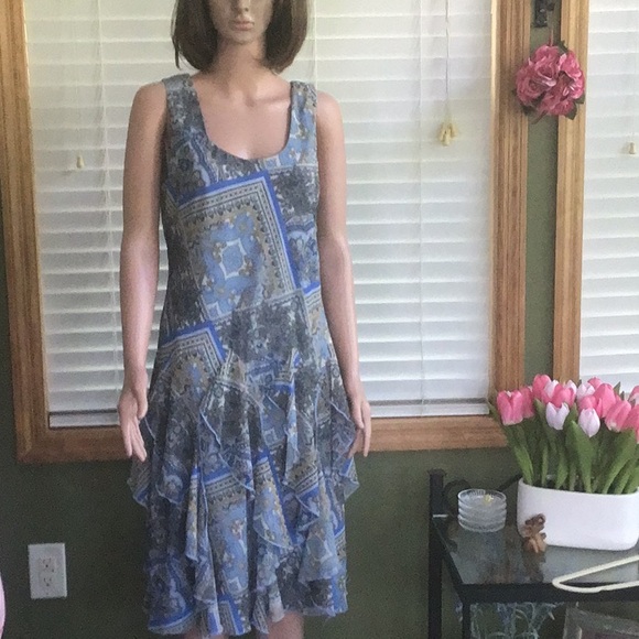 F
✅Final Reduced Price✅Gorgeous Asymmetrical Dress - Picture 1 of 10